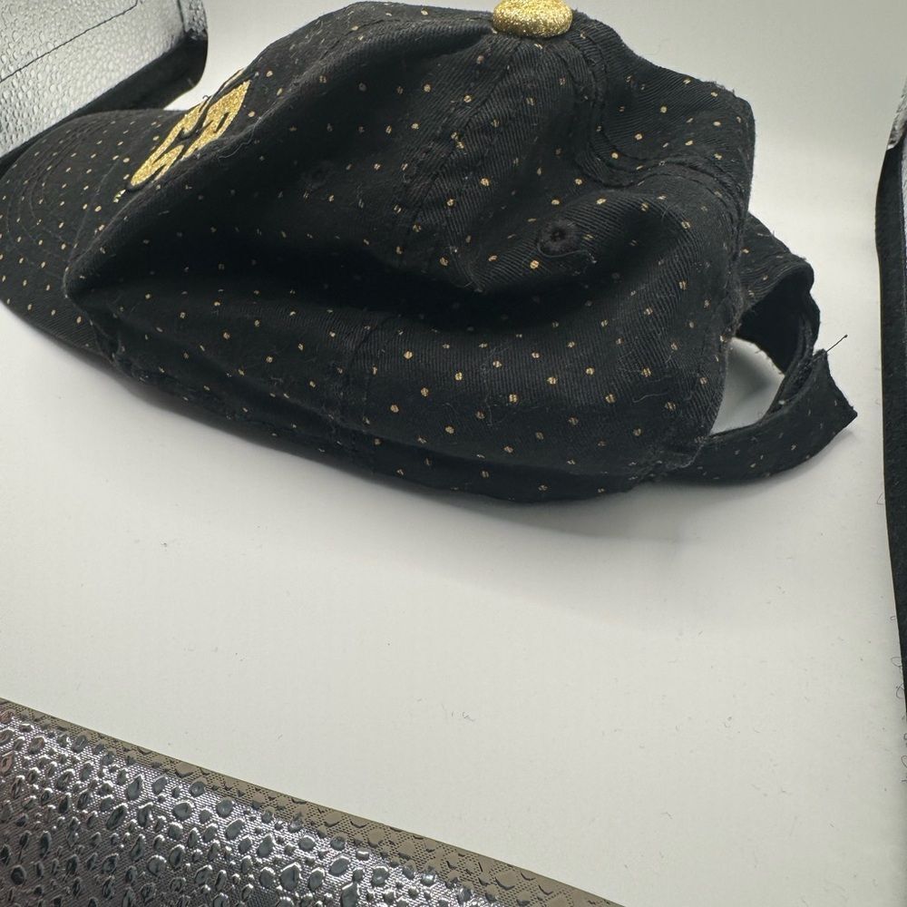 Star Wars Black and gold Cap women’s - Picture 2 of 6
